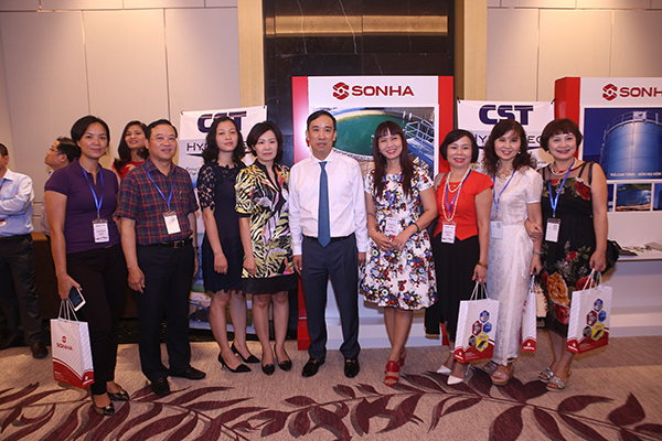 son-ha-ky-ket-doc-quyen-ra-mat-be-nuoc-mai-che-cst-1
