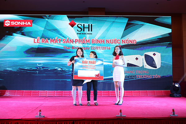 binh-nuoc-nong-shi-ra-mat-tai-thai-binh-3