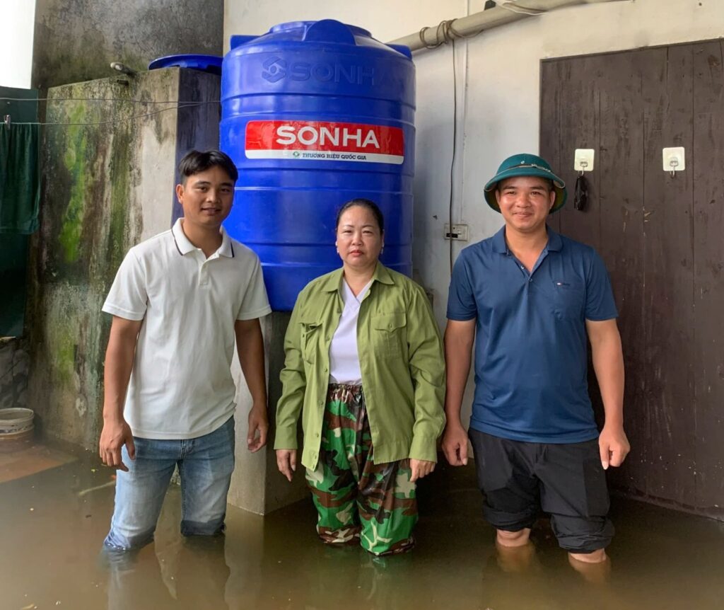 200 bon nuoc son ha ho tro nhan dan vung lu tai huyen chuong my 18018 3