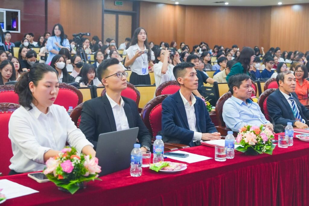 ky ket thoa thuan hop tac giua tap doan son ha va hoc vien tai chinh 17998