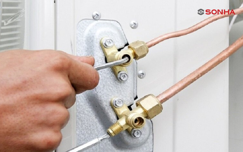 Cách khóa ga điều hoà có thể tự thực hiện tại nhà nếu bạn tìm hiểu kỹ và tuân thủ đúng quy trình