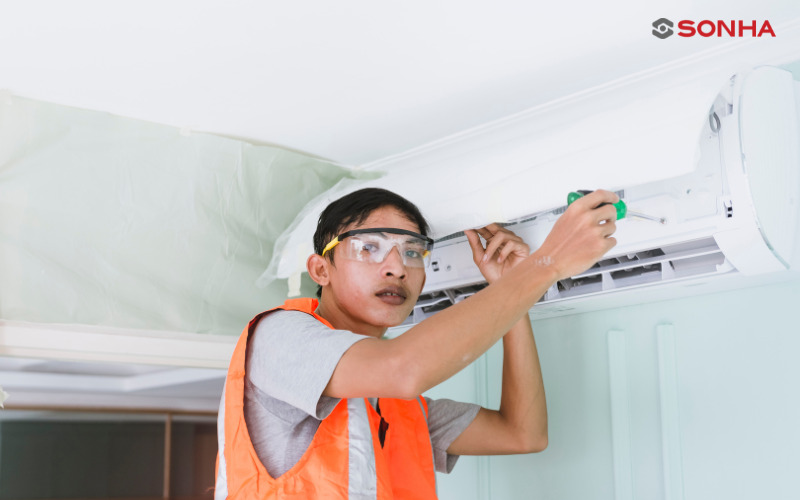 Việc làm sạch máy lạnh định kỳ sẽ giúp bạn tiết kiệm điện hiệu quả