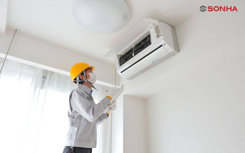 Luồng gió thổi ra yếu và không lạnh