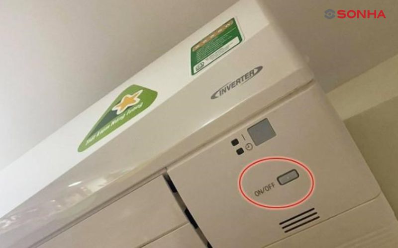 Không phải tất cả các model đều được trang bị nút nguồn trực tiếp