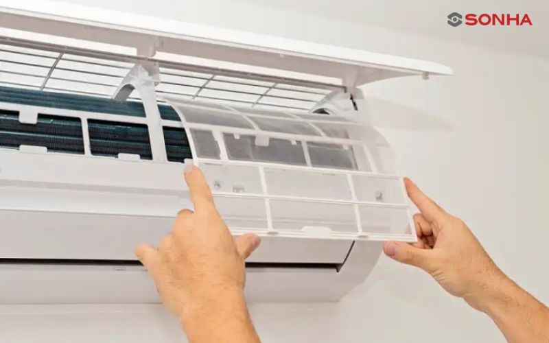Không vệ sinh thường xuyên là một trong những nguyên nhân chính khiến bo máy lạnh hư hỏng