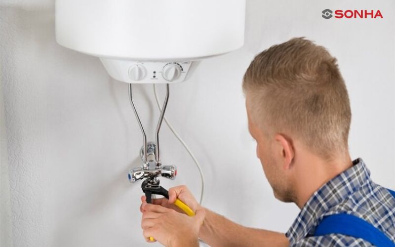 Bạn nên gọi kỹ thuật viên để khắc phục tình trạng bình nóng lạnh không sáng đèn để đảm bảo an toàn