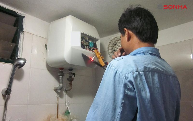 Thực hiện kiểm tra và bảo dưỡng hệ thống van an toàn cùng bộ chống giật theo định kỳ