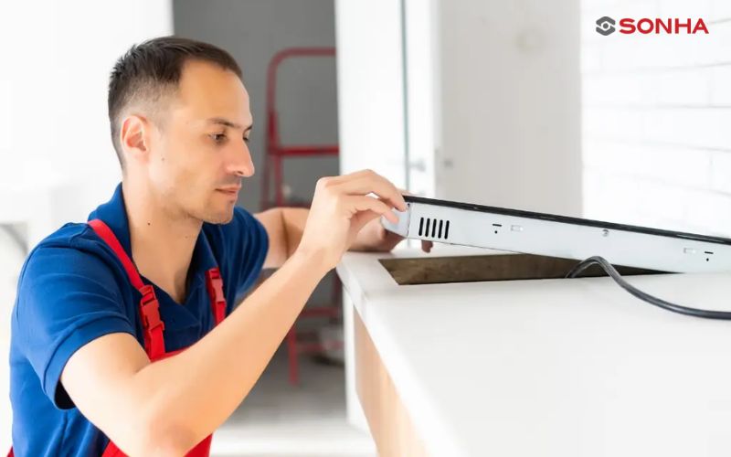 Kiểm tra nguồn điện và kết nối dây của bếp từ